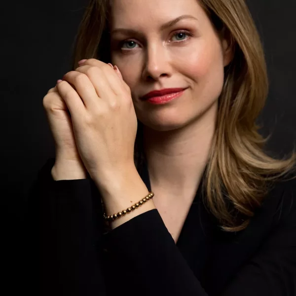 Bracciale in pietre da 6 mm in acciaio inossidabile placcato in oro ionico 18 carati con chiusura in acciaio inossidabile - Modello Rebel&Rose: RR-60046-G-S