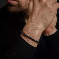 Bracciale in pietra naturale nera da 6 mm con chiusura in...