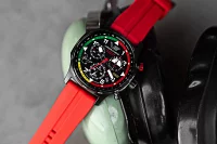 Orologio da uomo nero con cinturino in silicone rosso - Modello Vostok Europe VK68-592C775