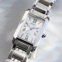 Damen-Armbanduhr aus Edelstahl, silberfarben - Citizen Modell: EW5620-55A